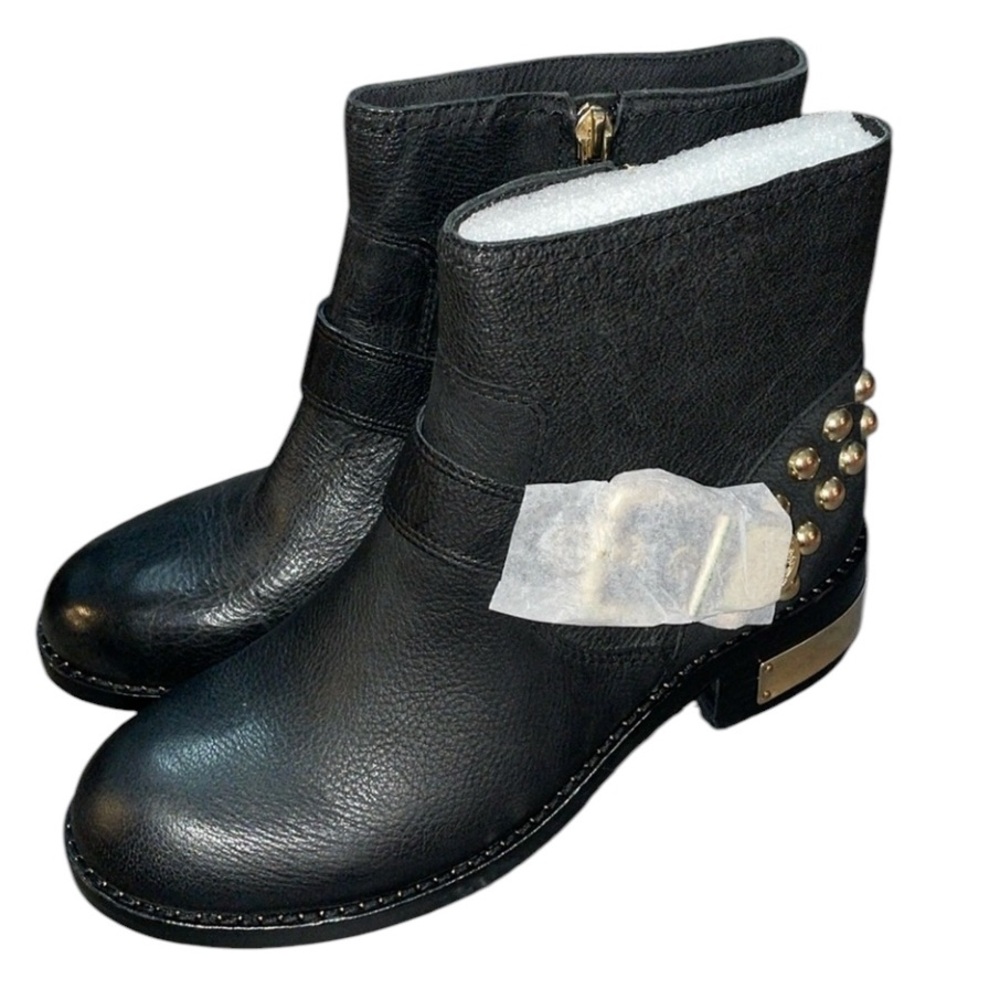 Vince Camuto Windetta black leather with gold booties NEW